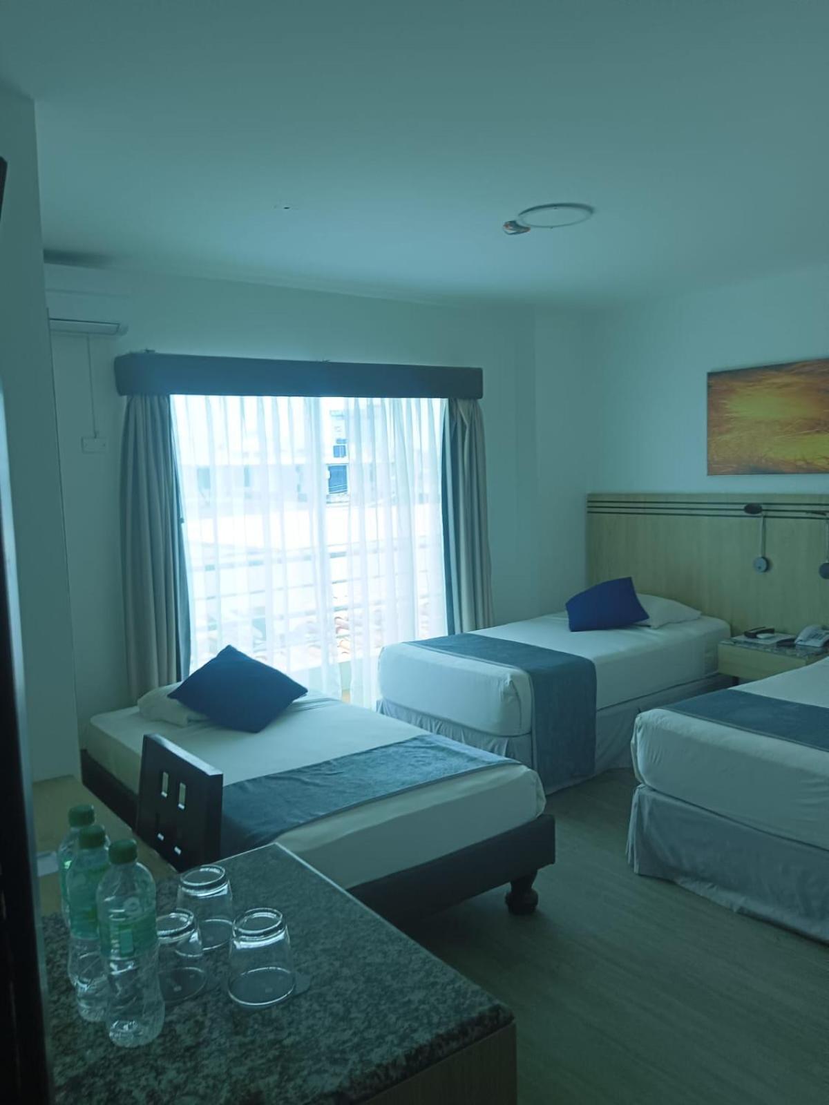 Hotel Mar Azul 만타 외부 사진